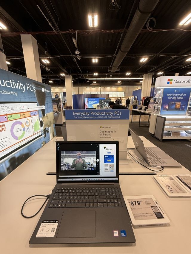 Best Buy: me, in the demo laptop's camera