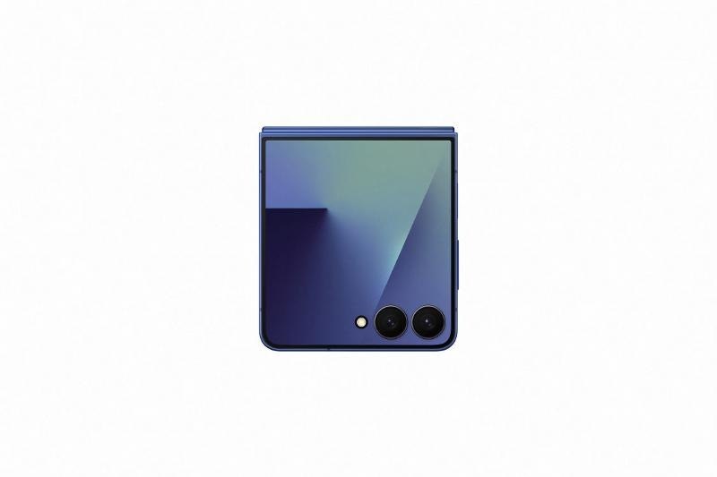 Galaxy Z Flip7 product-family photograph